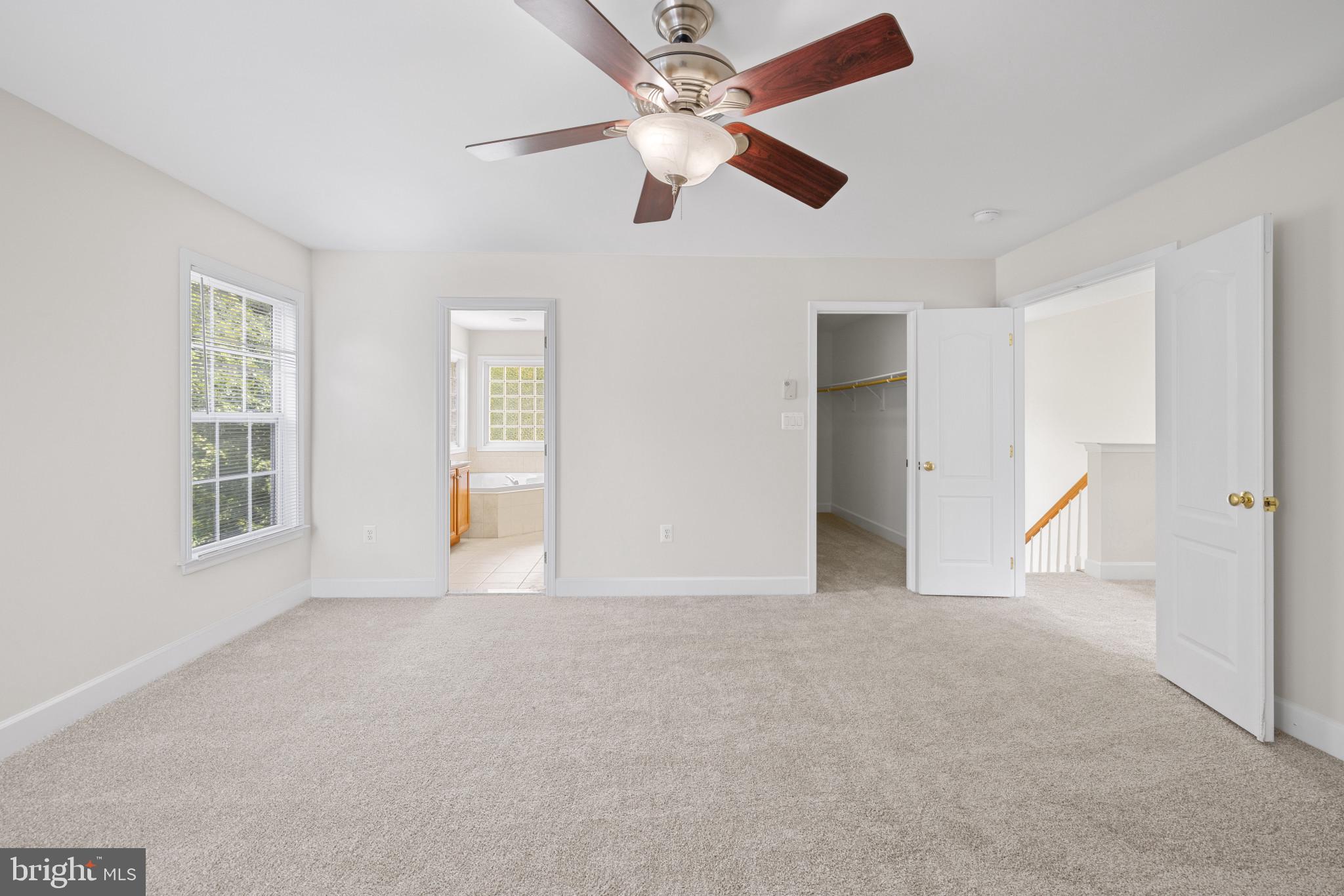 1820 N GREENLEESE DR