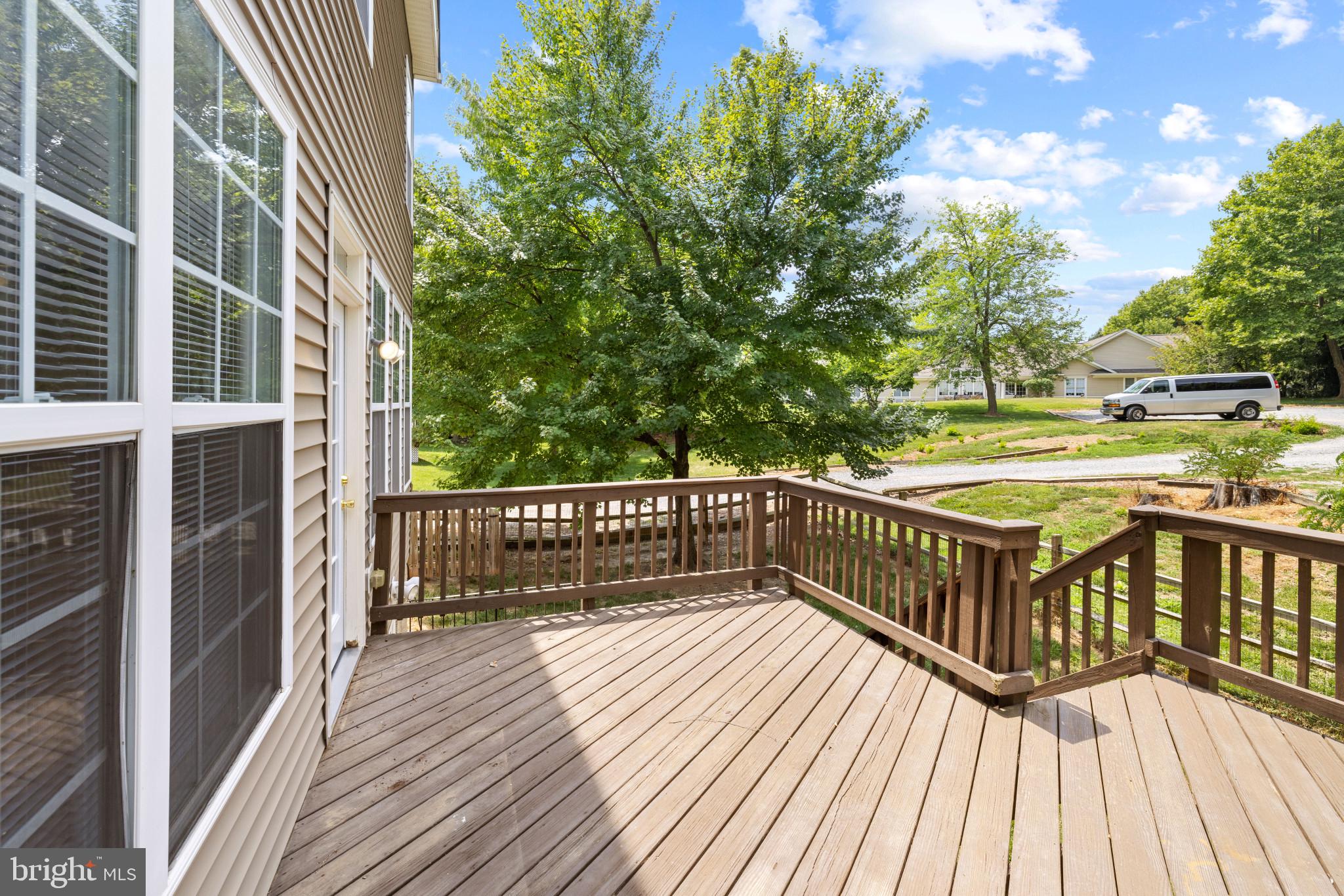 1820 N GREENLEESE DR