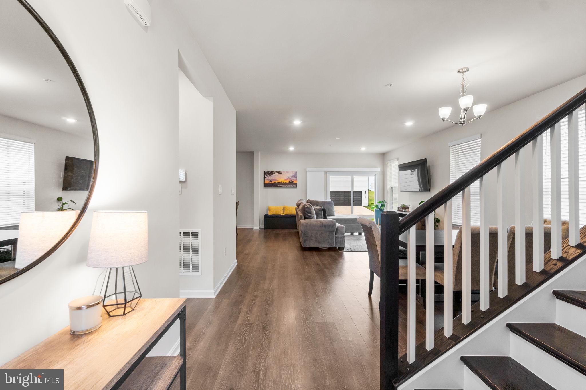 430 Constellation Ln