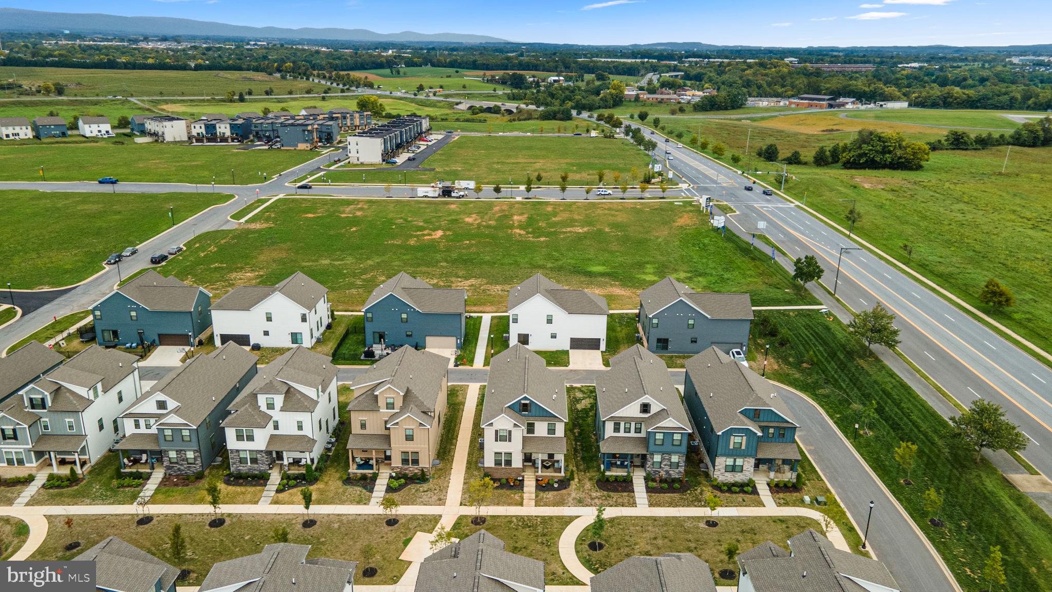 430 Constellation Ln