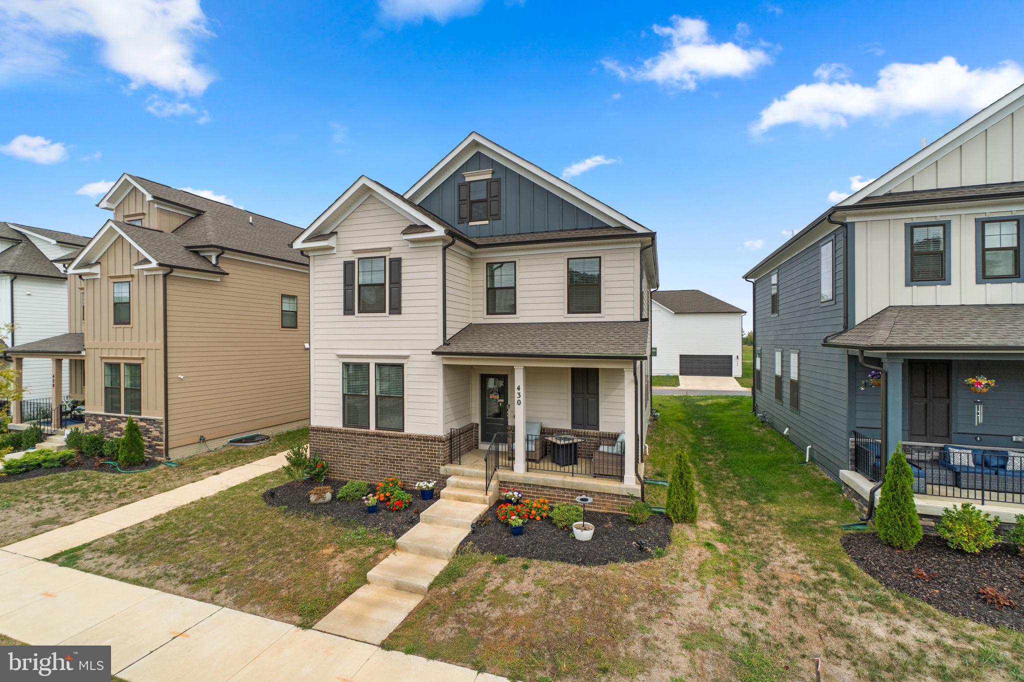 430 Constellation Ln