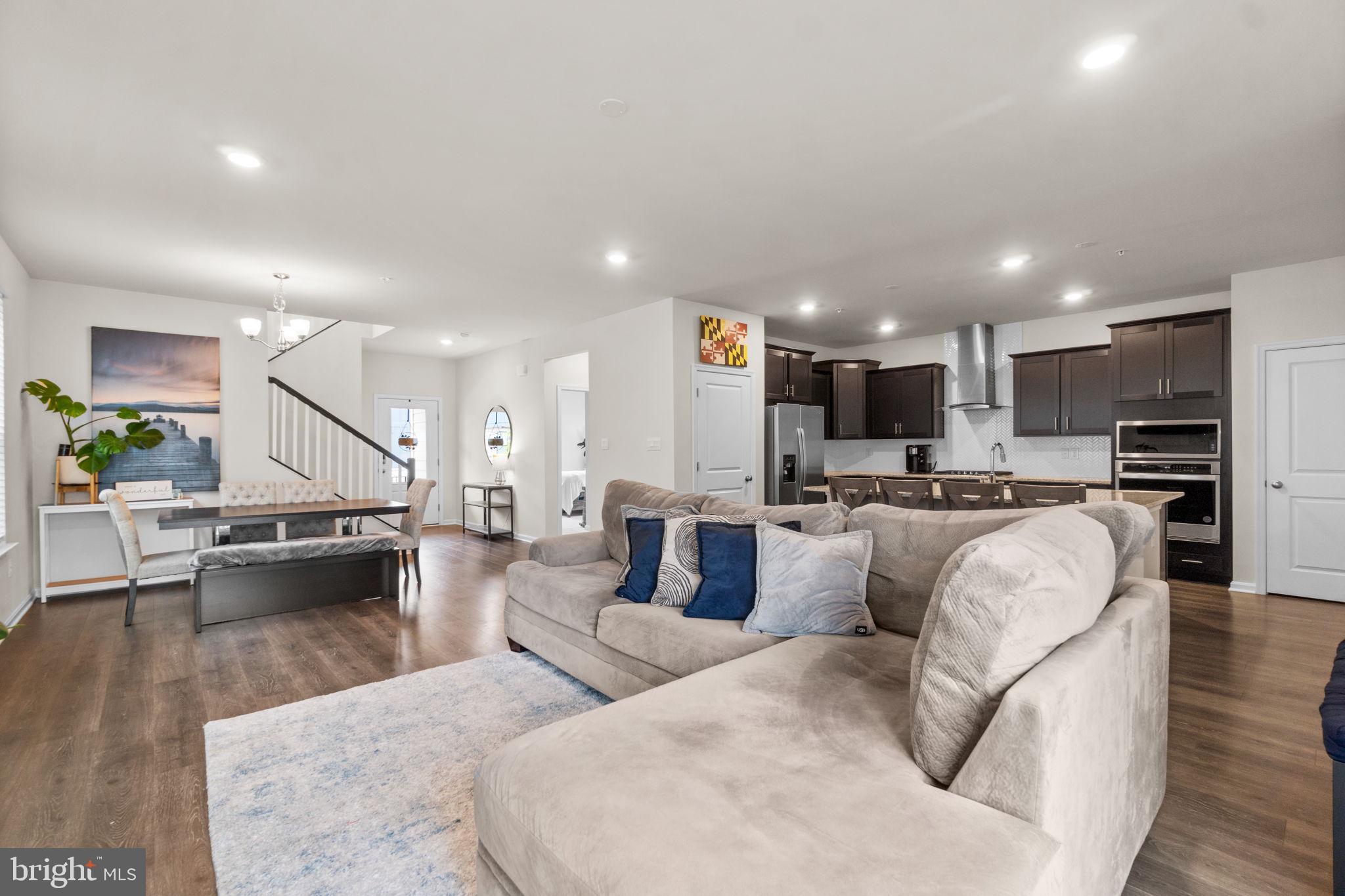 430 Constellation Ln