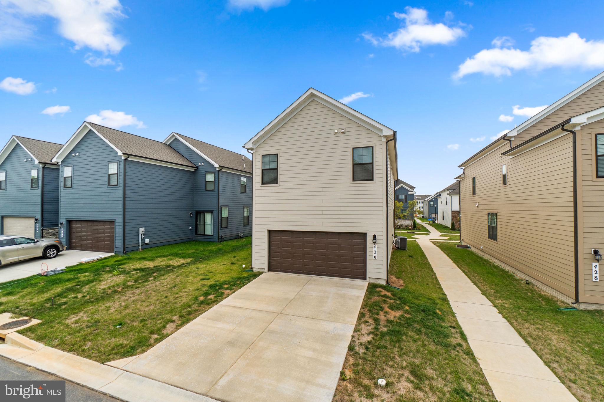 430 Constellation Ln