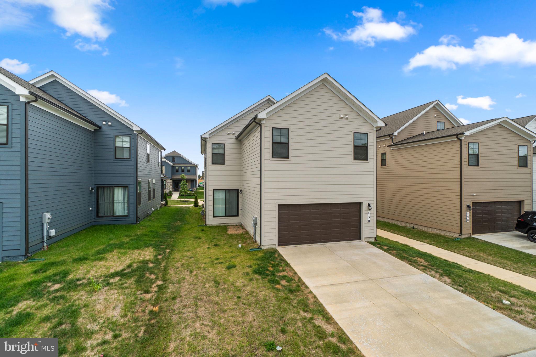 430 Constellation Ln