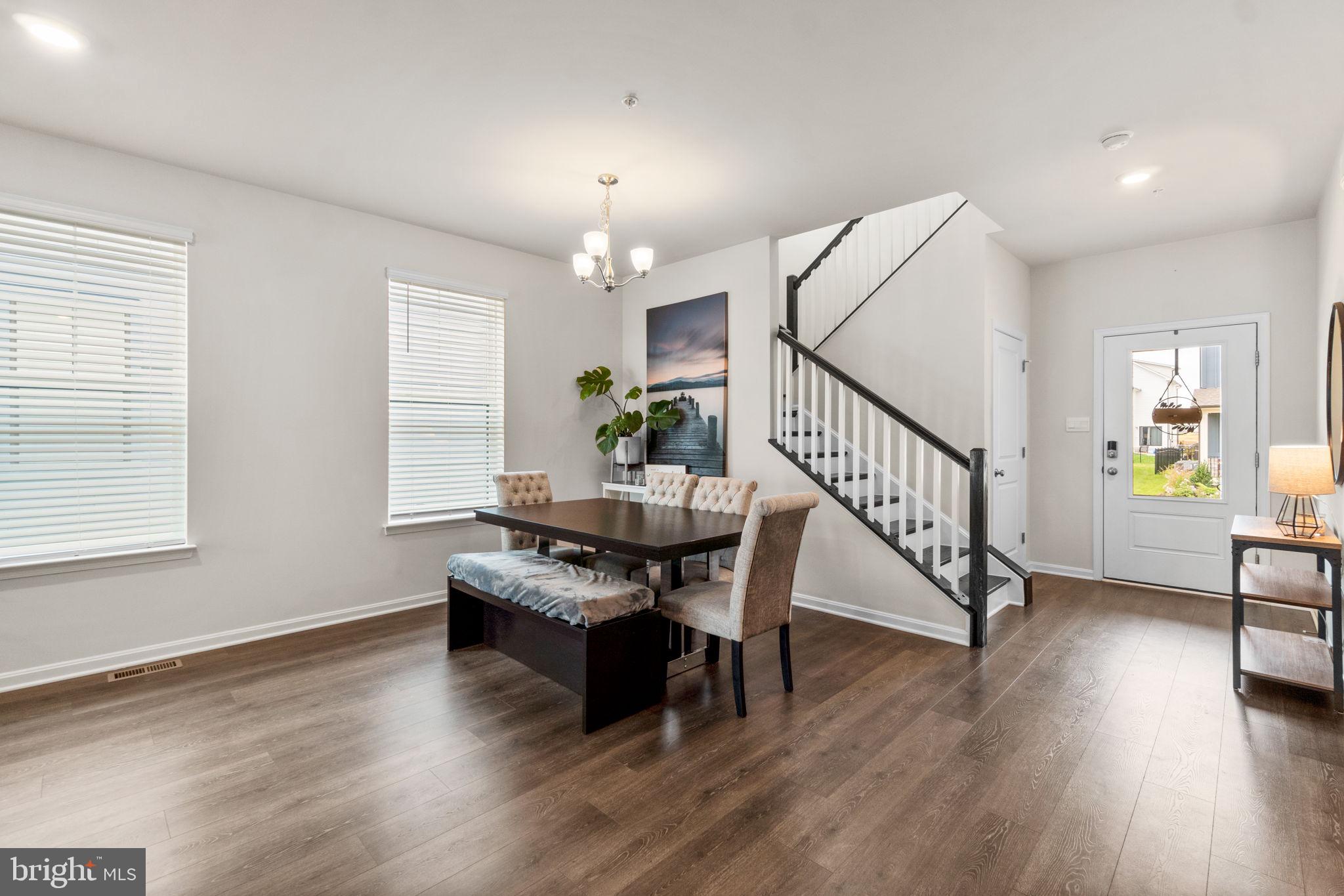 430 Constellation Ln