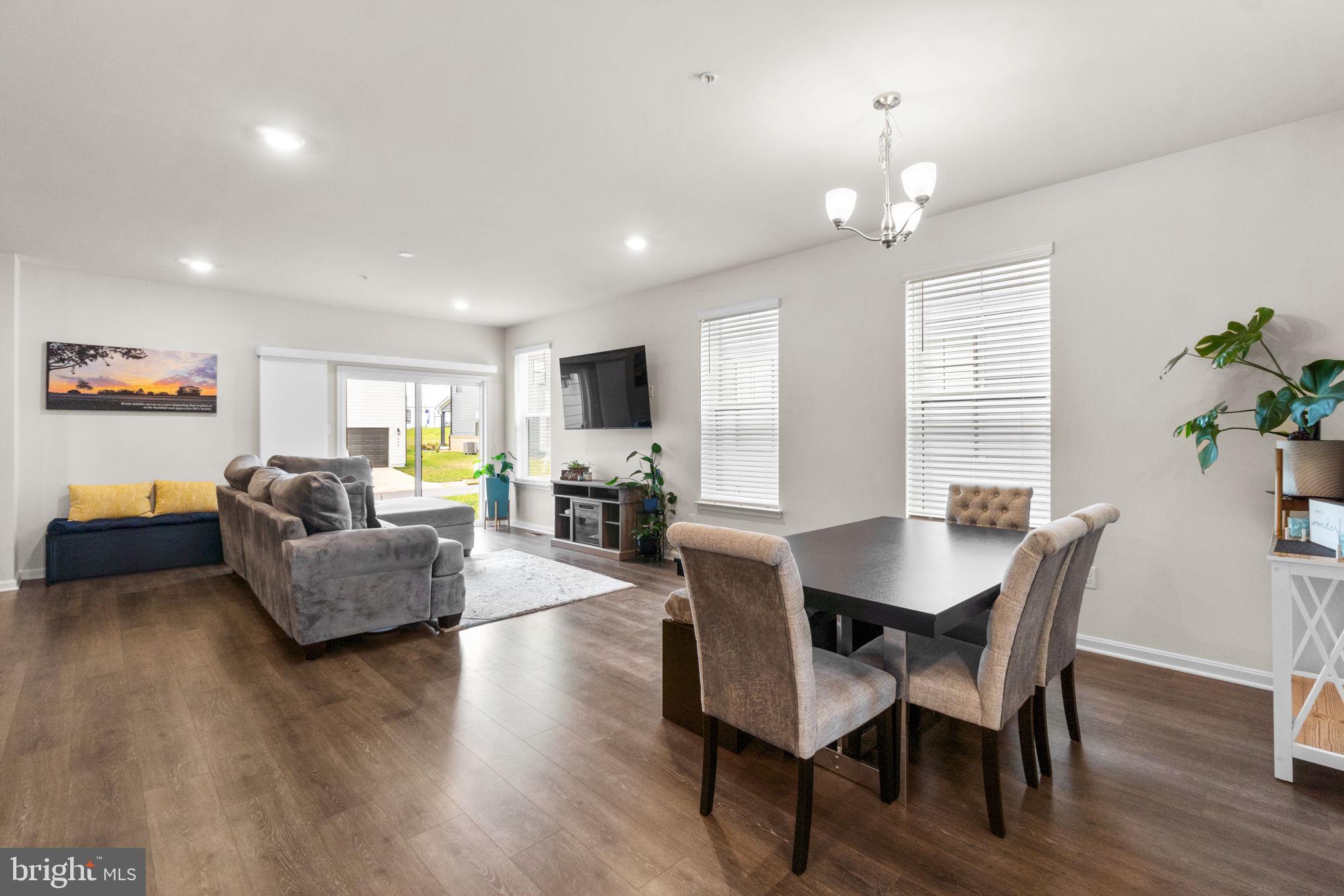 430 Constellation Ln