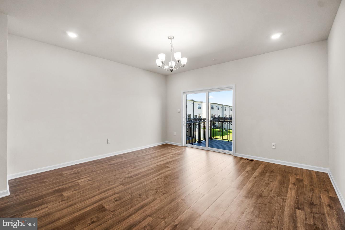 421 Union St