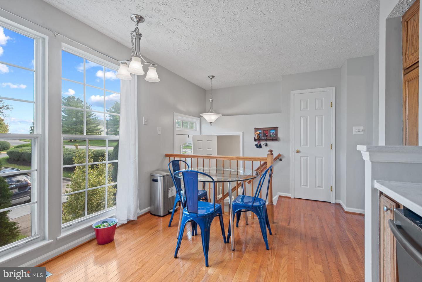 5559 Foxhall Ct