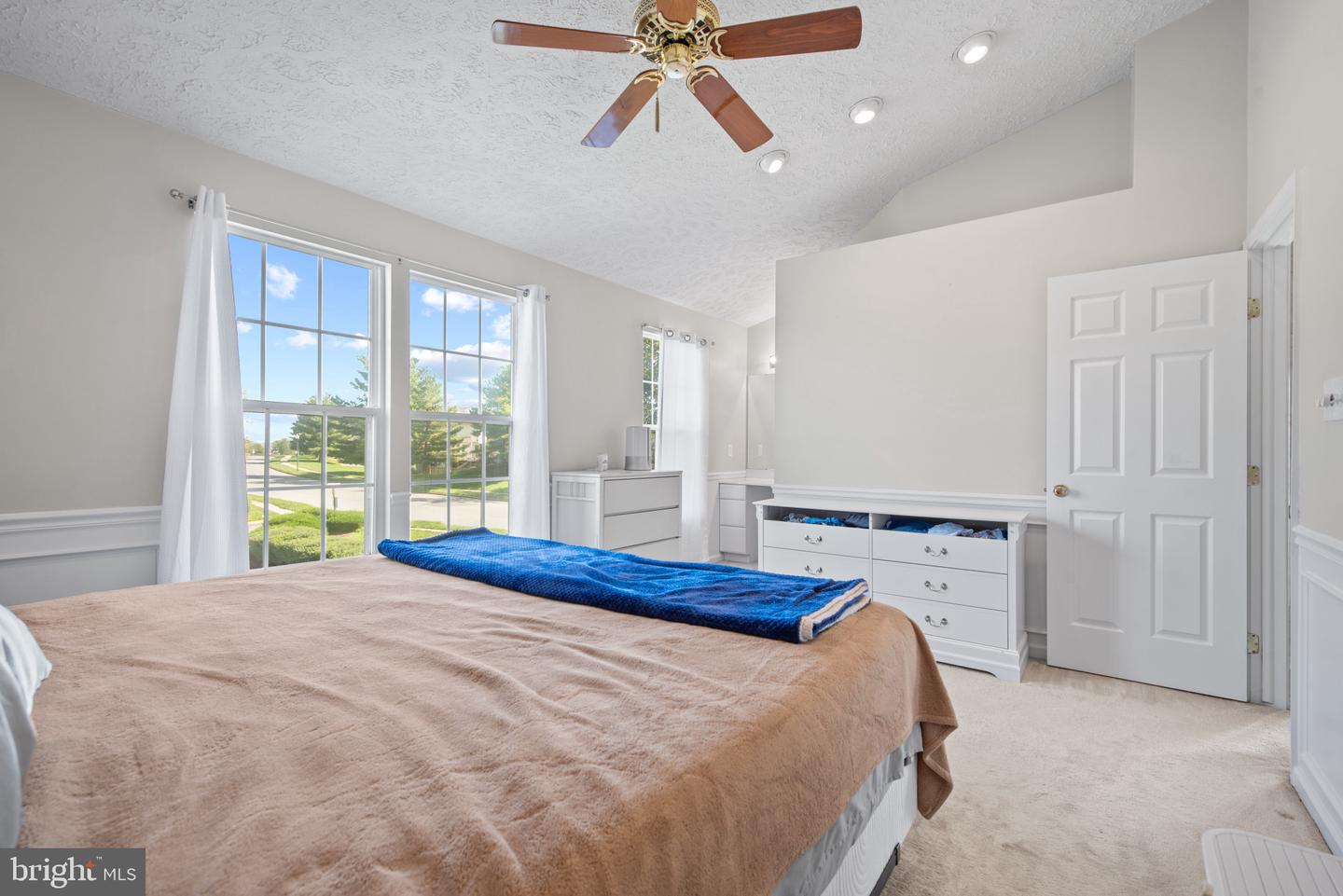 5559 Foxhall Ct