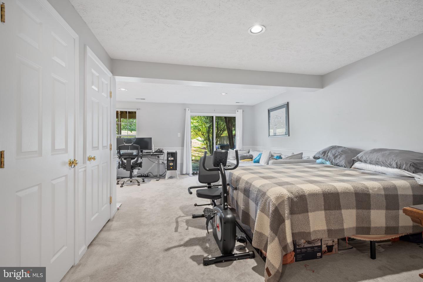 5559 Foxhall Ct