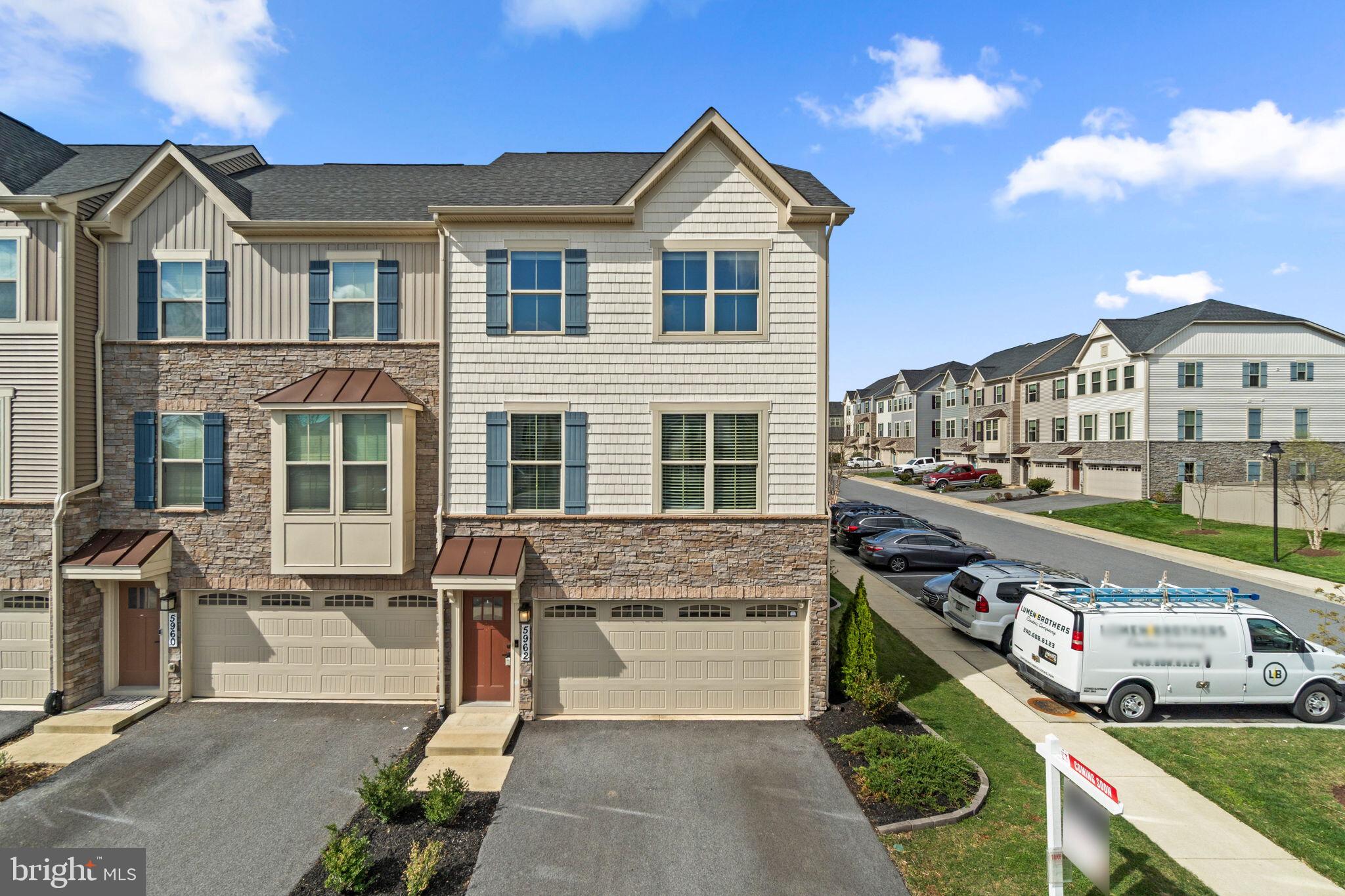 5962 Pecking Stone St