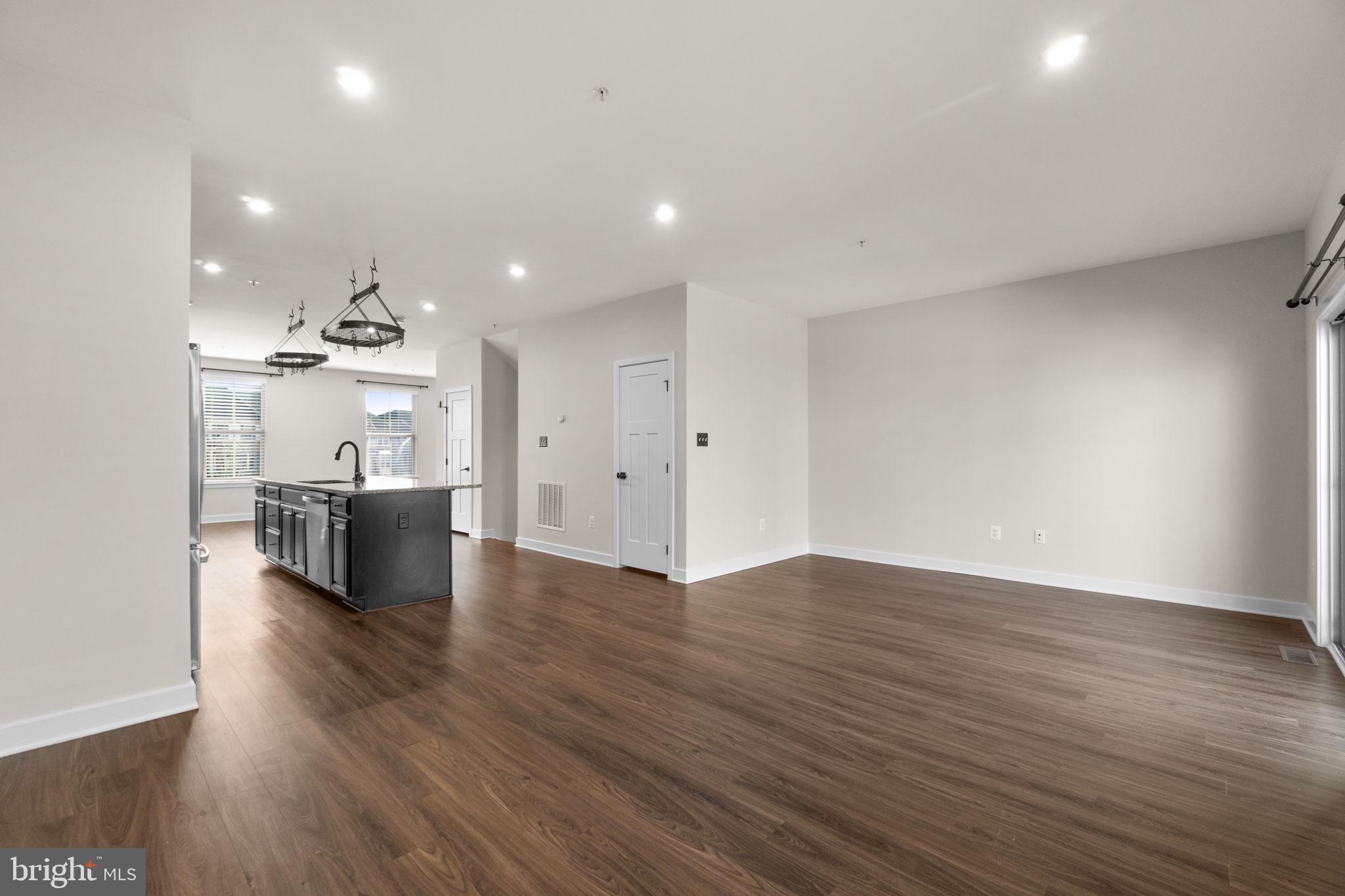 5962 Pecking Stone St