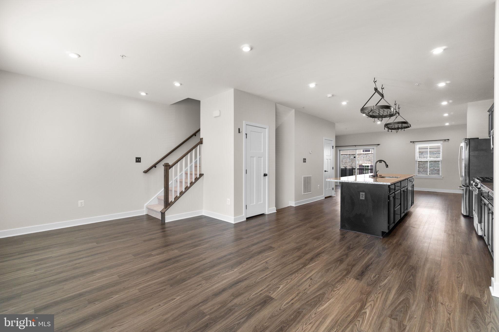 5962 Pecking Stone St