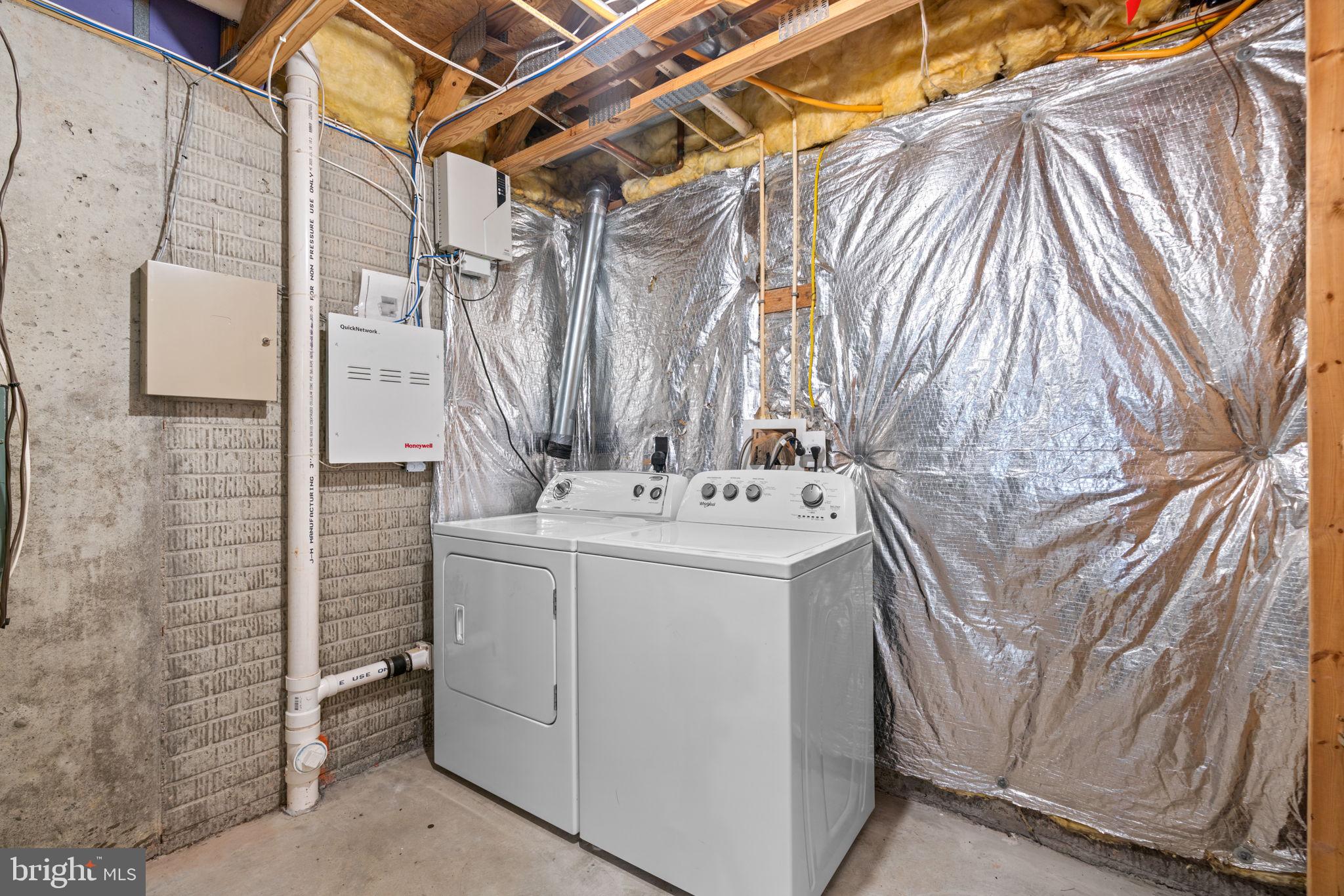 2976 RAKING LEAF DRIVE