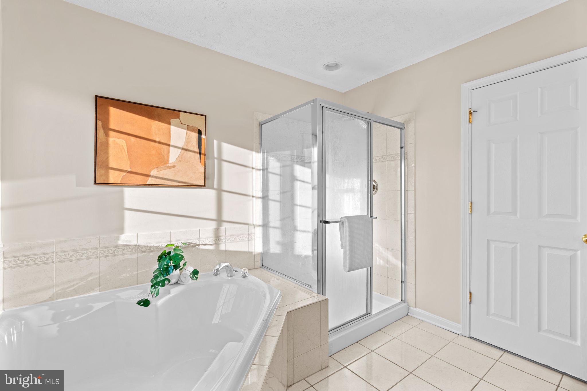 2976 RAKING LEAF DRIVE