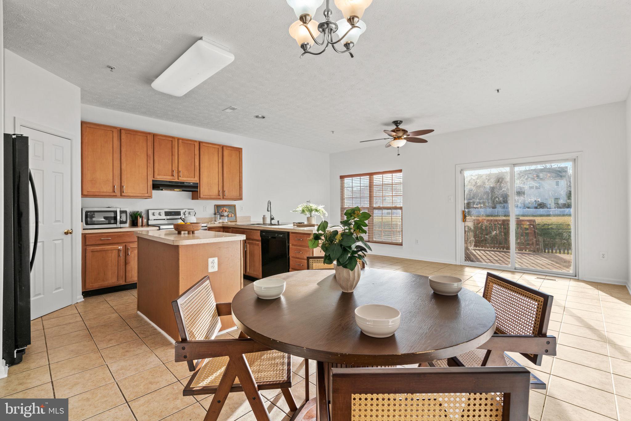 2976 RAKING LEAF DRIVE