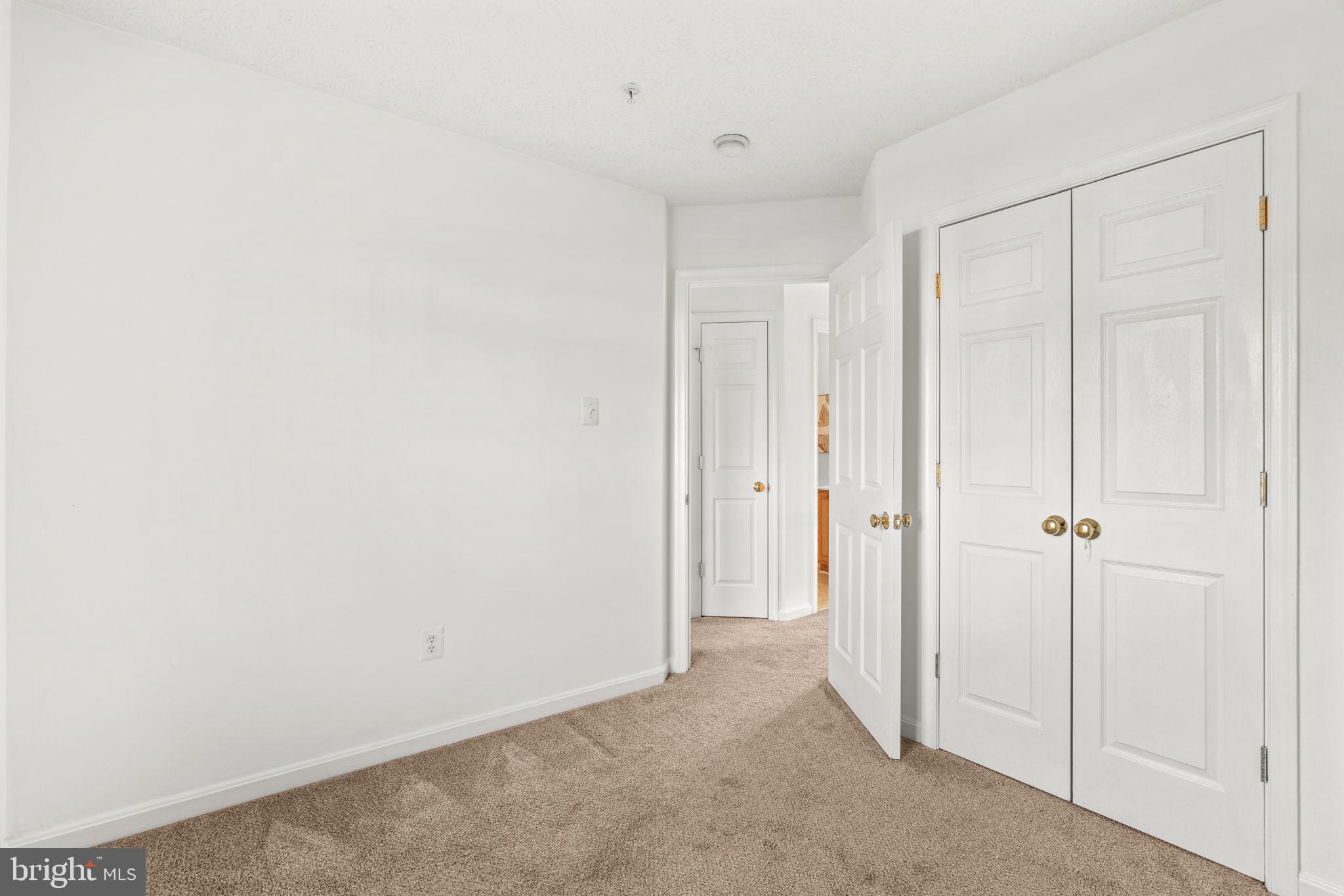 2976 RAKING LEAF DRIVE