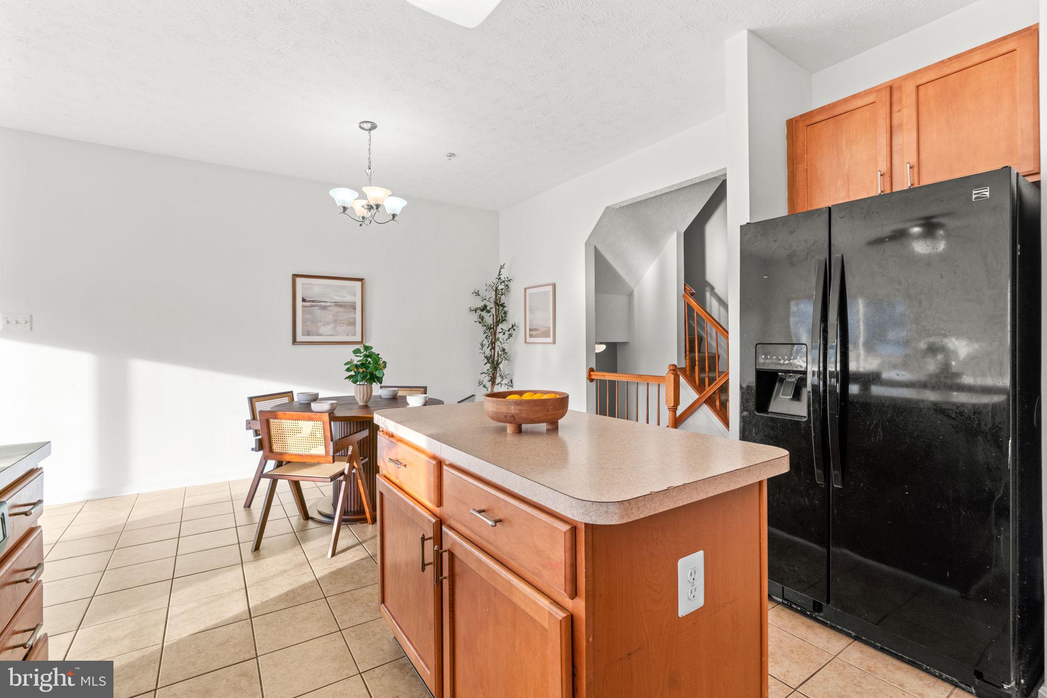 2976 RAKING LEAF DRIVE