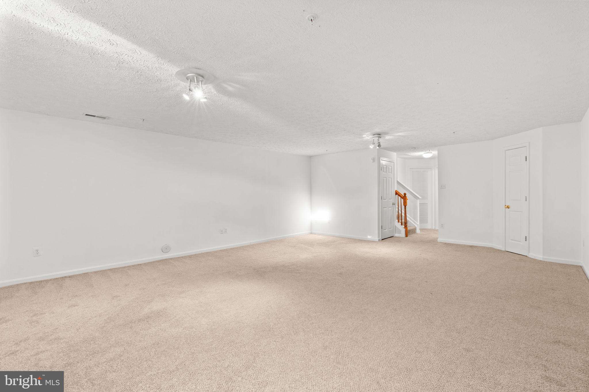 2976 RAKING LEAF DRIVE