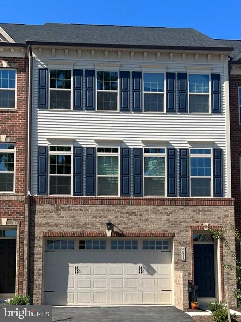4061 DORSEY'S RIDGE SQUARE