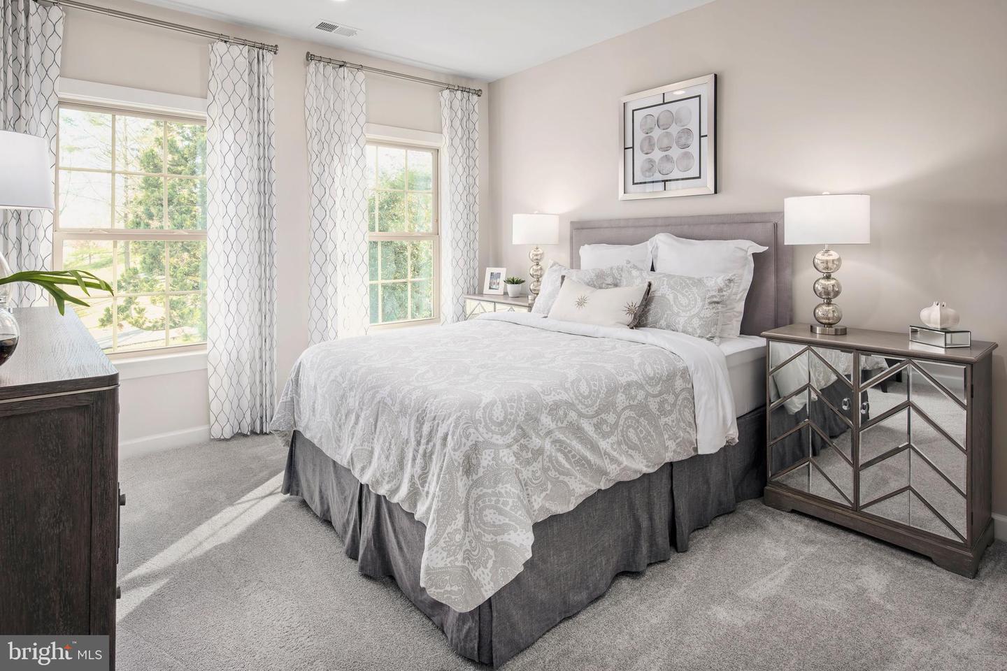 4061 DORSEY'S RIDGE SQUARE