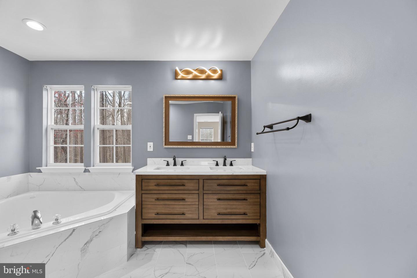 6112 RIPPLING TIDES TERRACE