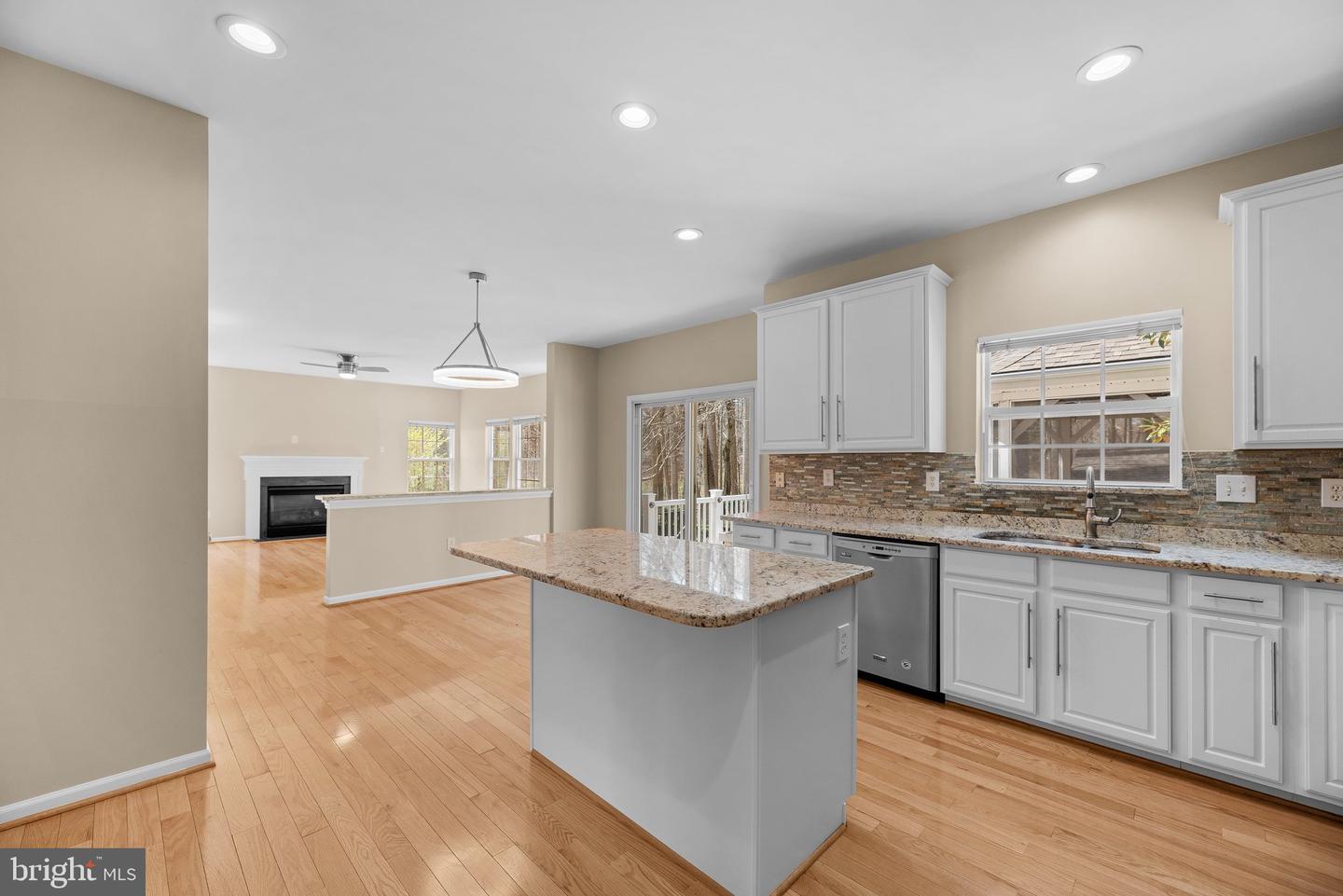 6112 RIPPLING TIDES TERRACE