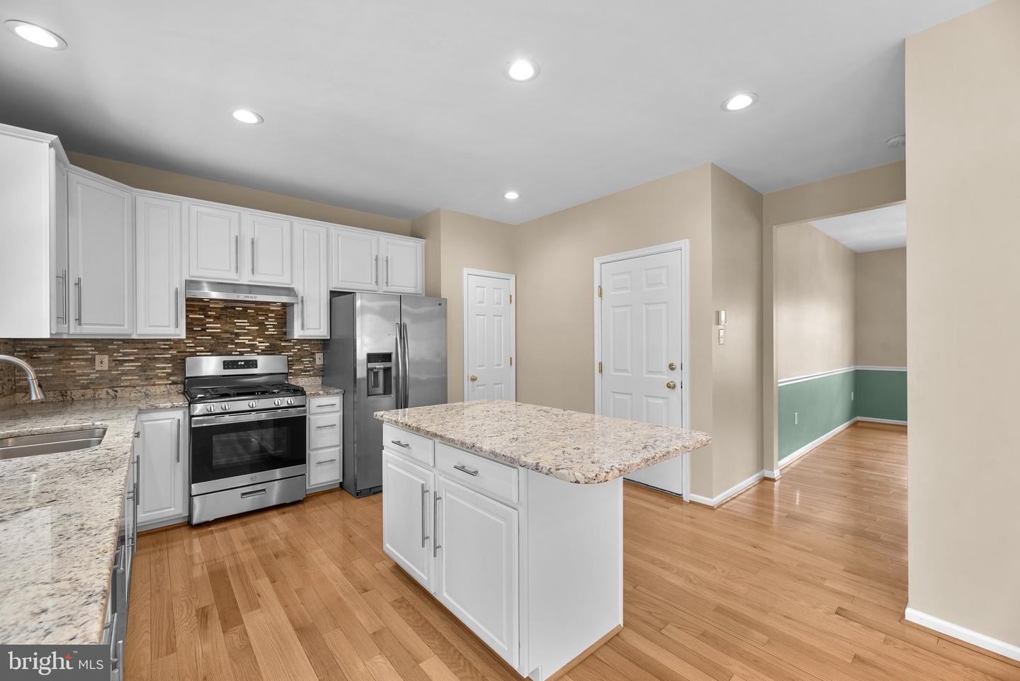 6112 RIPPLING TIDES TERRACE