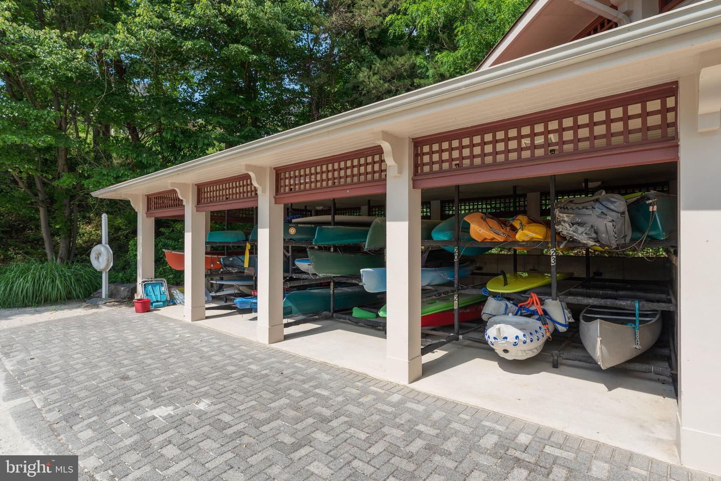 8720 POLISHED PEBBLE WAY