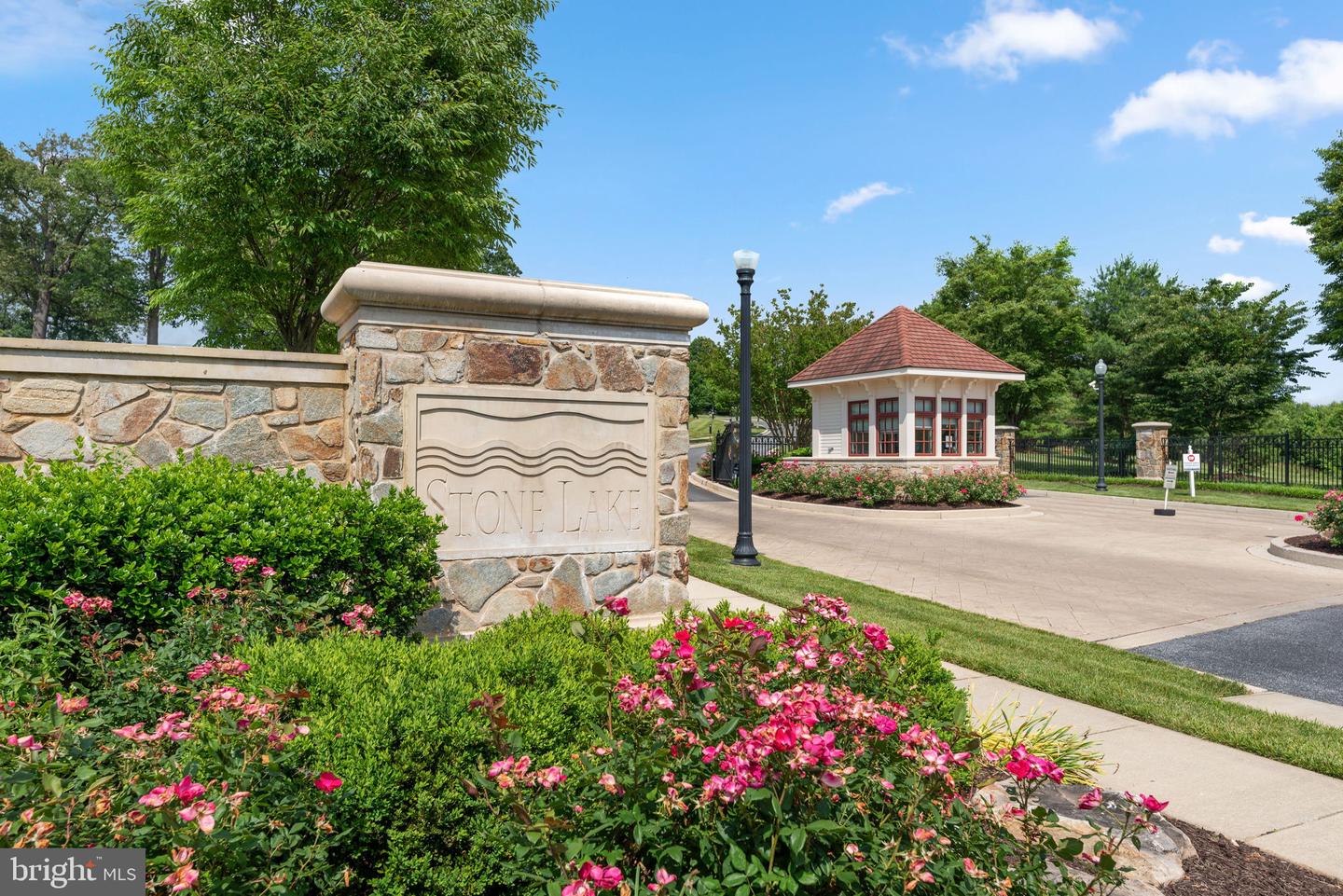 8720 POLISHED PEBBLE WAY