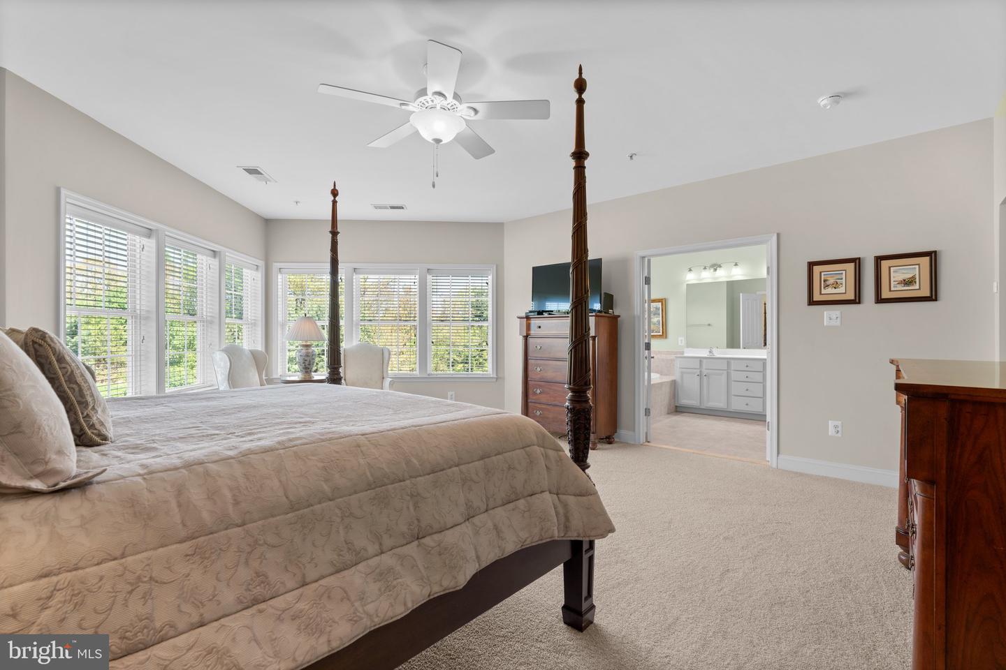 8720 POLISHED PEBBLE WAY