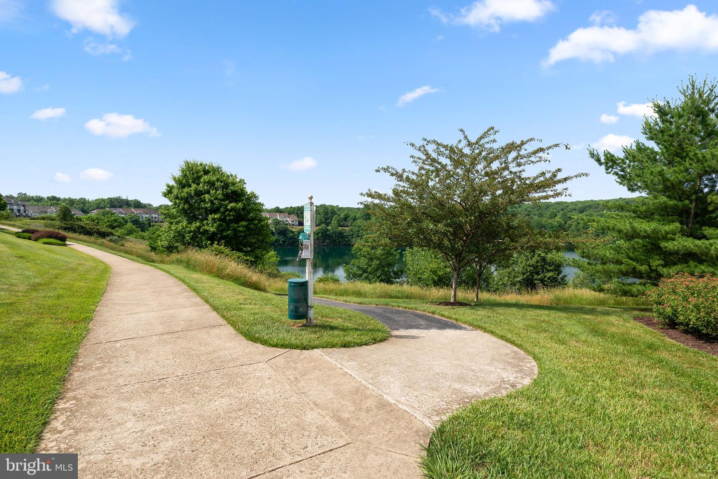 8720 POLISHED PEBBLE WAY