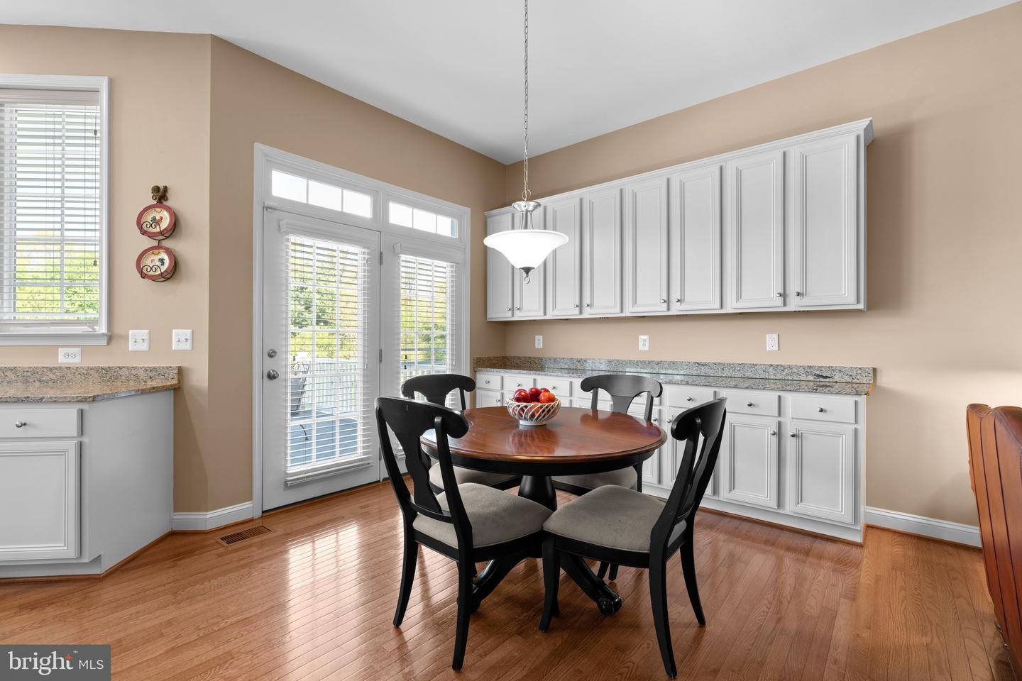 8720 POLISHED PEBBLE WAY