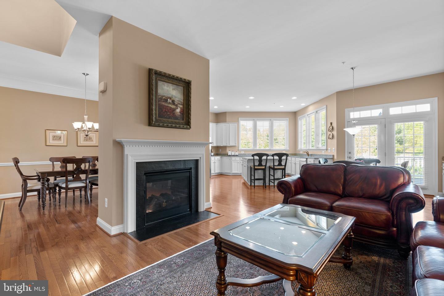 8720 POLISHED PEBBLE WAY