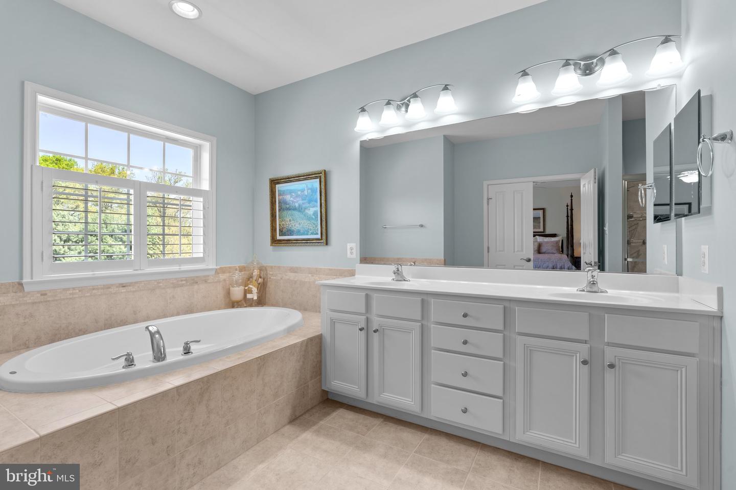 8720 POLISHED PEBBLE WAY