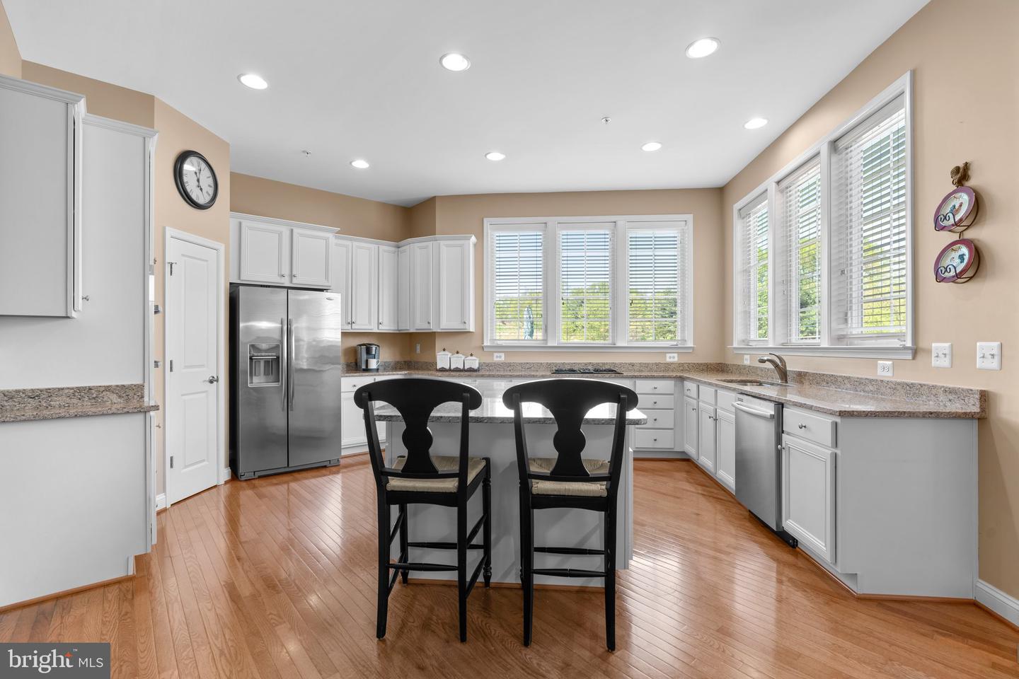 8720 POLISHED PEBBLE WAY