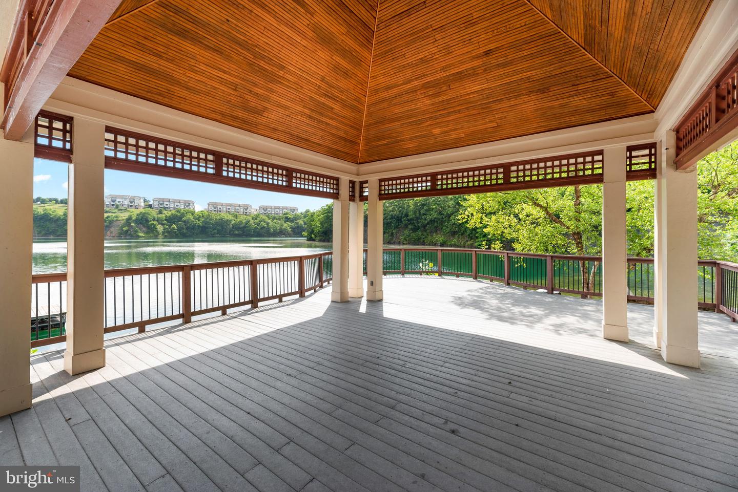 8720 POLISHED PEBBLE WAY