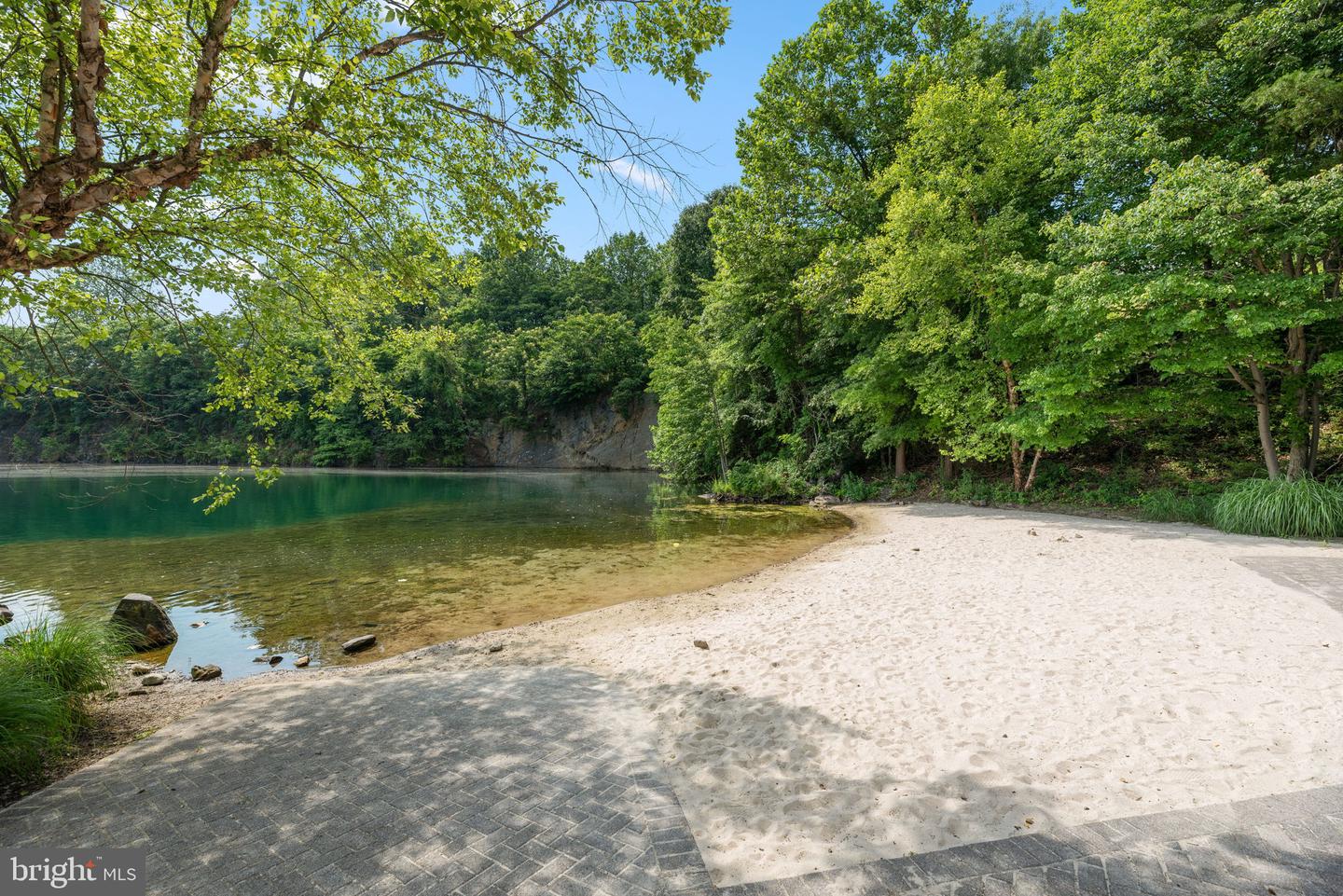 8720 POLISHED PEBBLE WAY