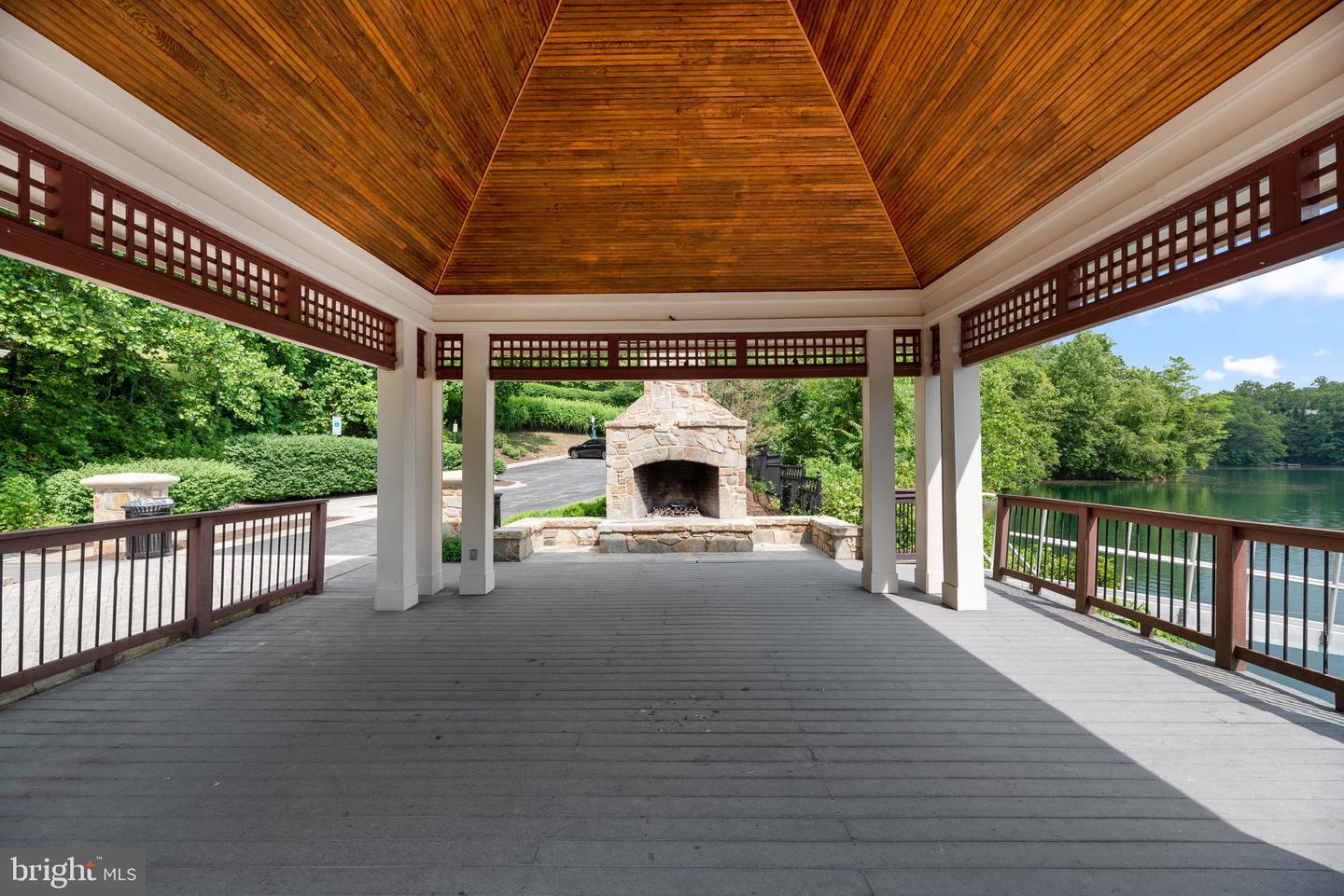 8720 POLISHED PEBBLE WAY