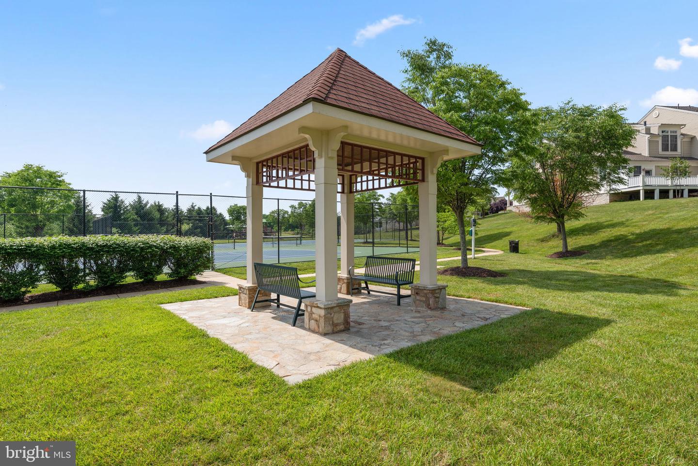 8720 POLISHED PEBBLE WAY