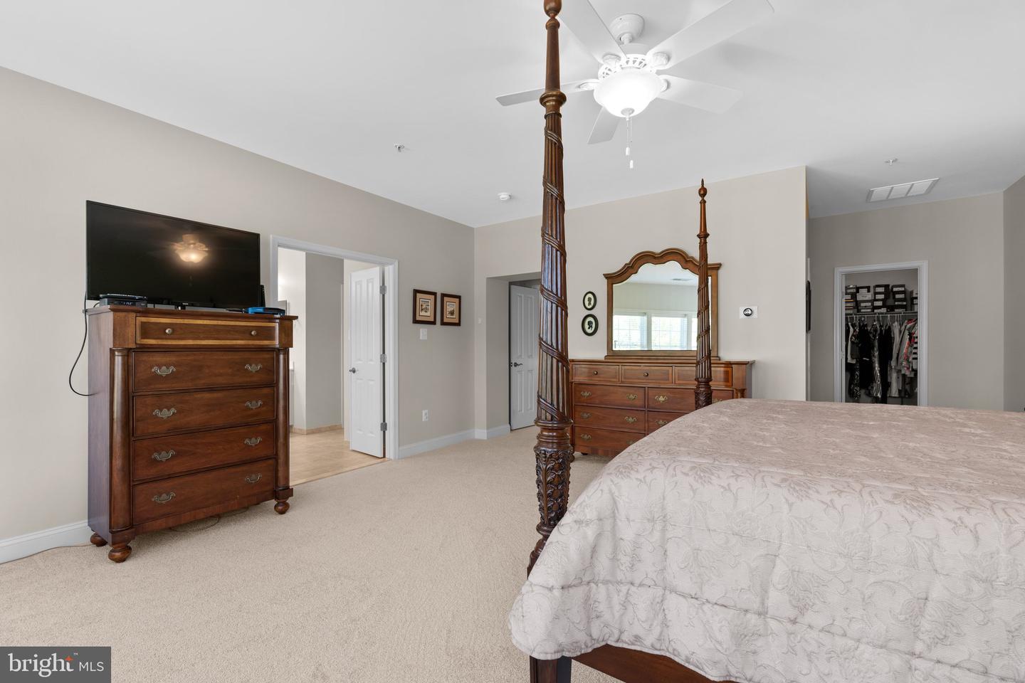 8720 POLISHED PEBBLE WAY