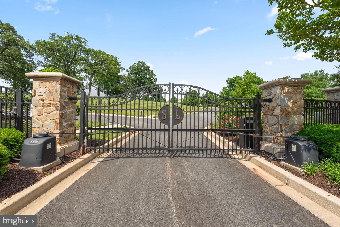 8720 POLISHED PEBBLE WAY