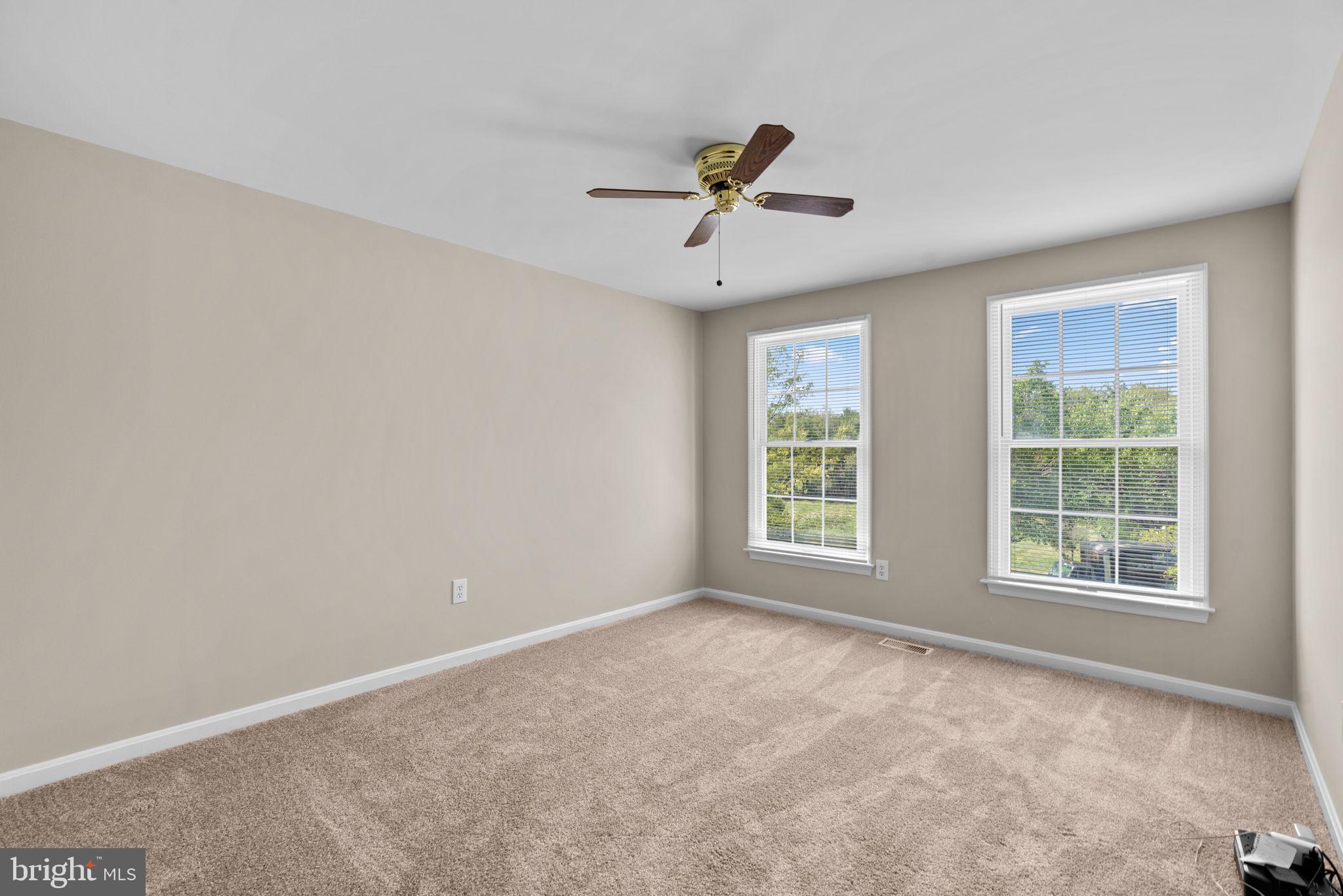 1221 ROUND GATE COURT