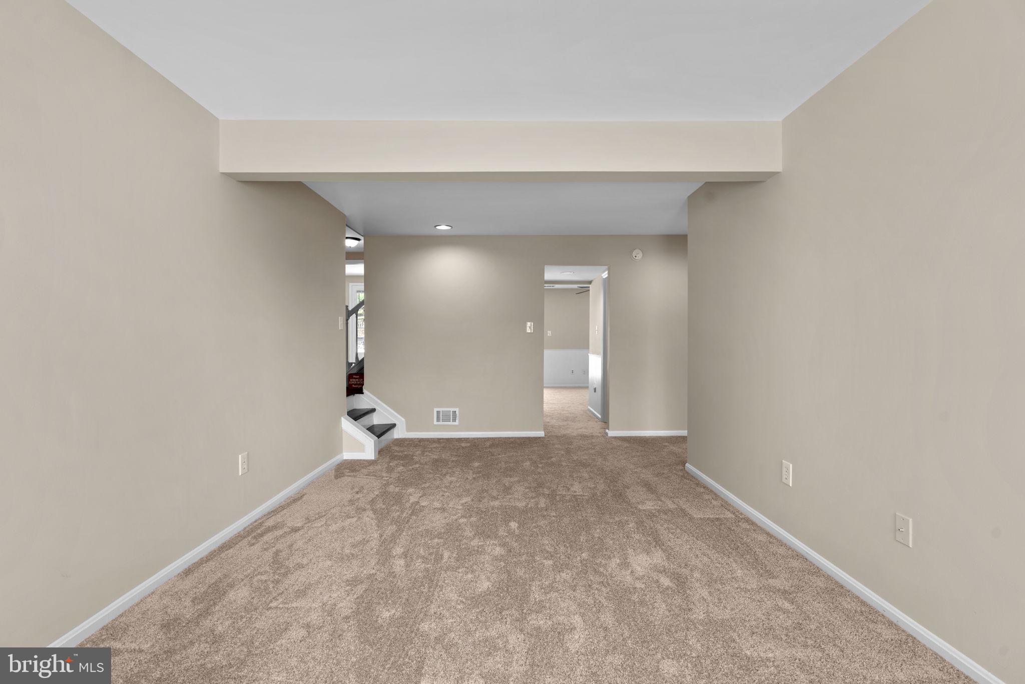 1221 ROUND GATE COURT