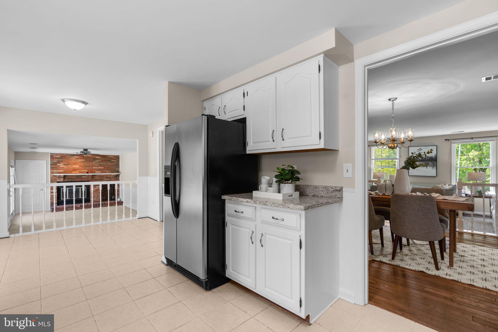 1221 ROUND GATE COURT