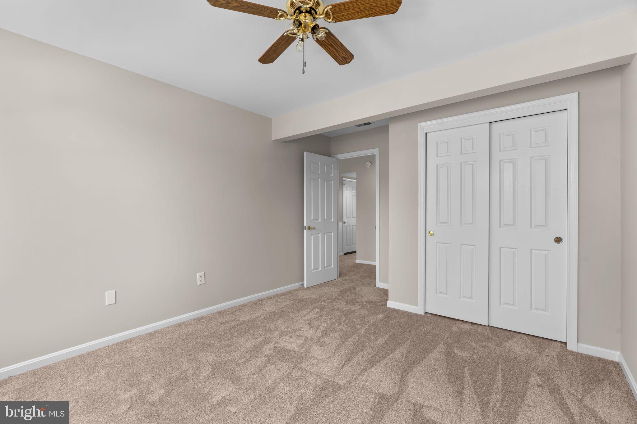 1221 ROUND GATE COURT