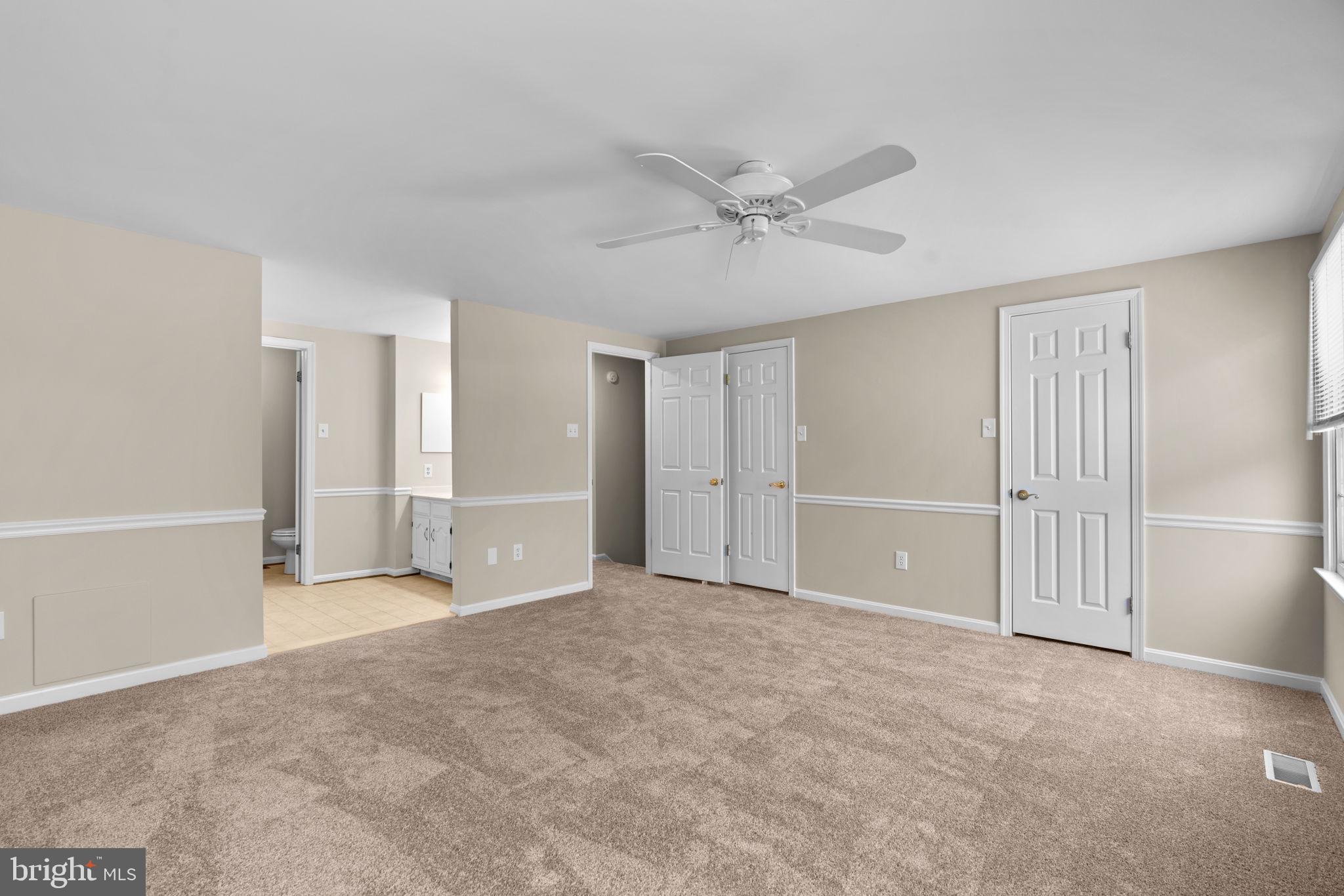 1221 ROUND GATE COURT