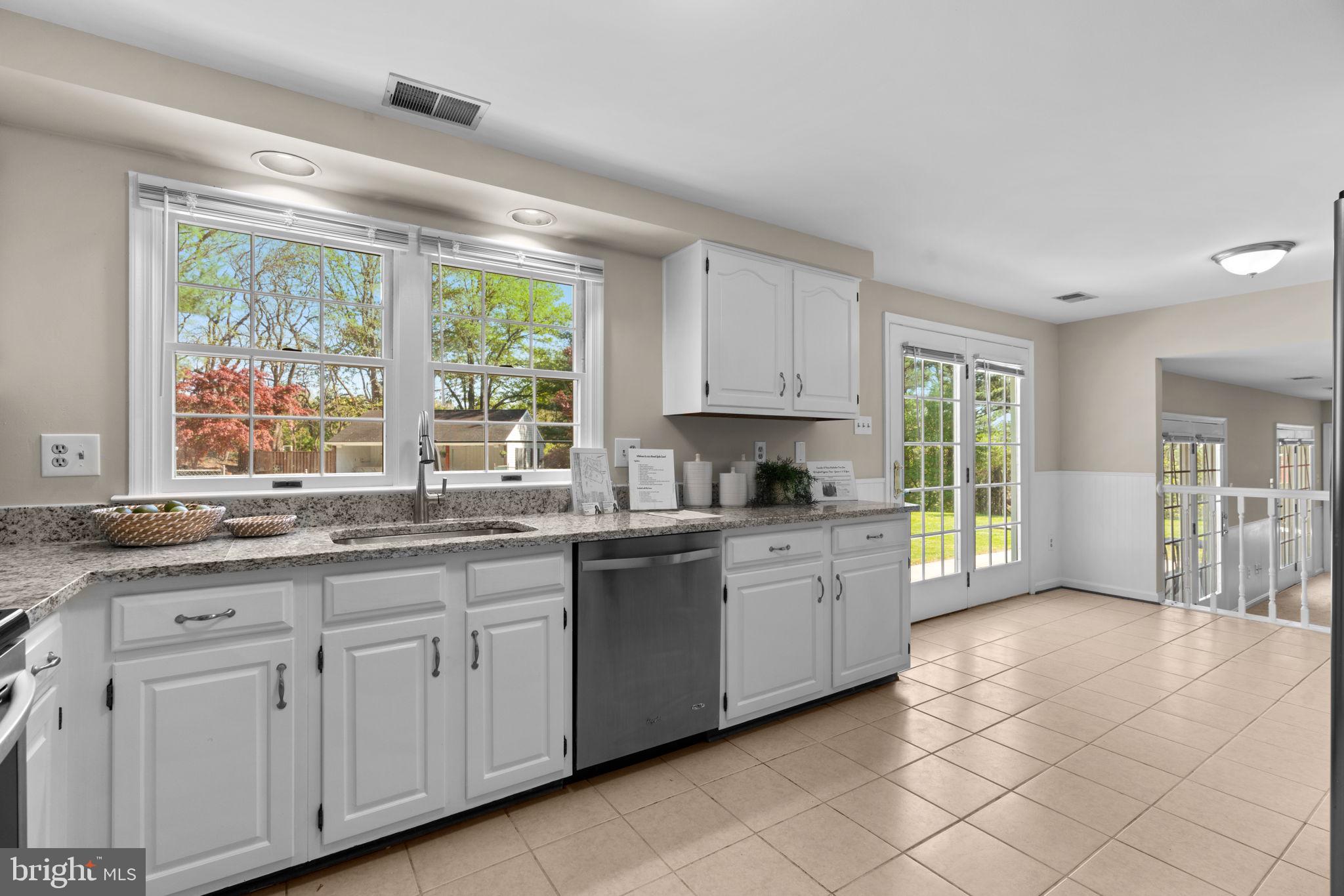 1221 ROUND GATE COURT