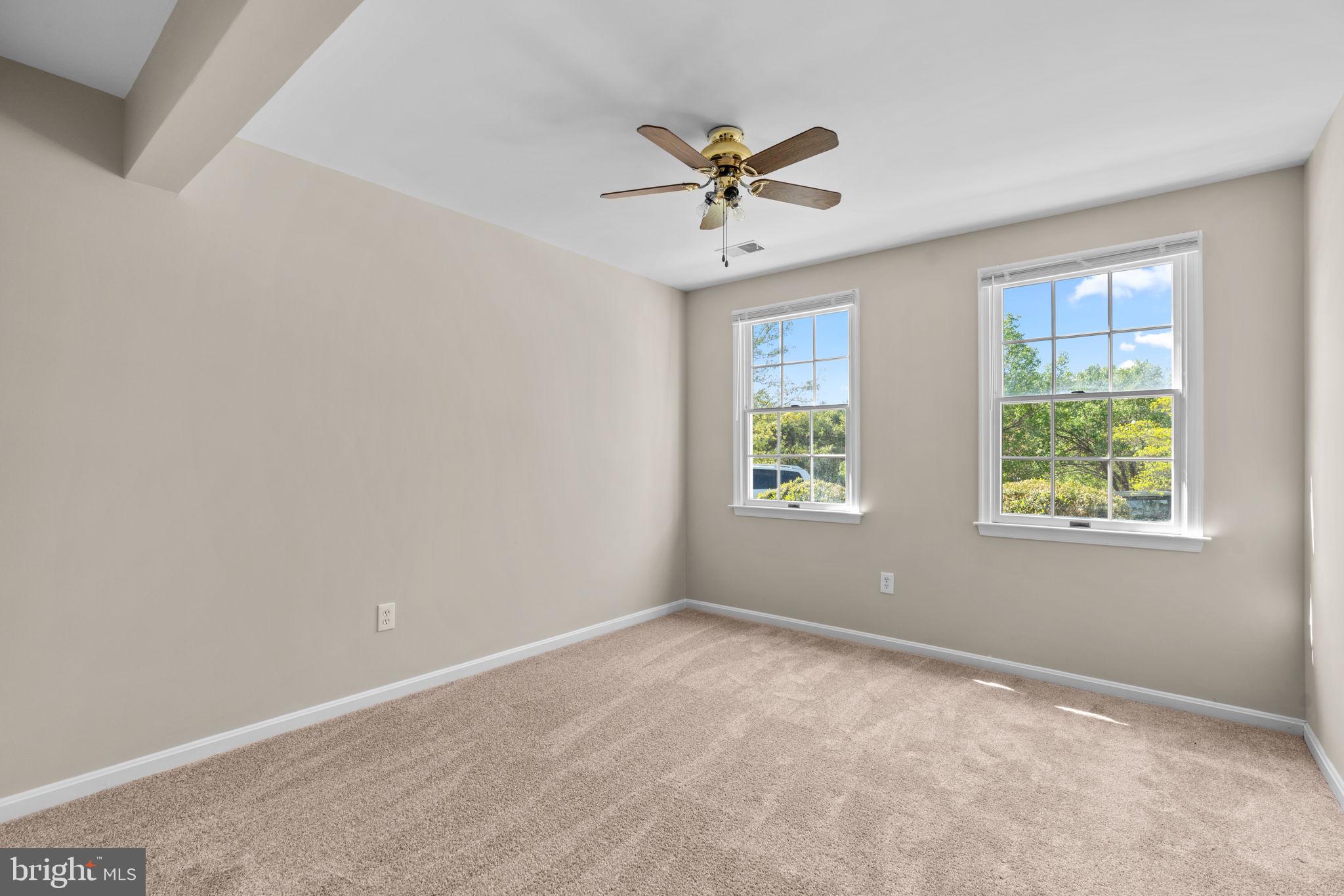 1221 ROUND GATE COURT