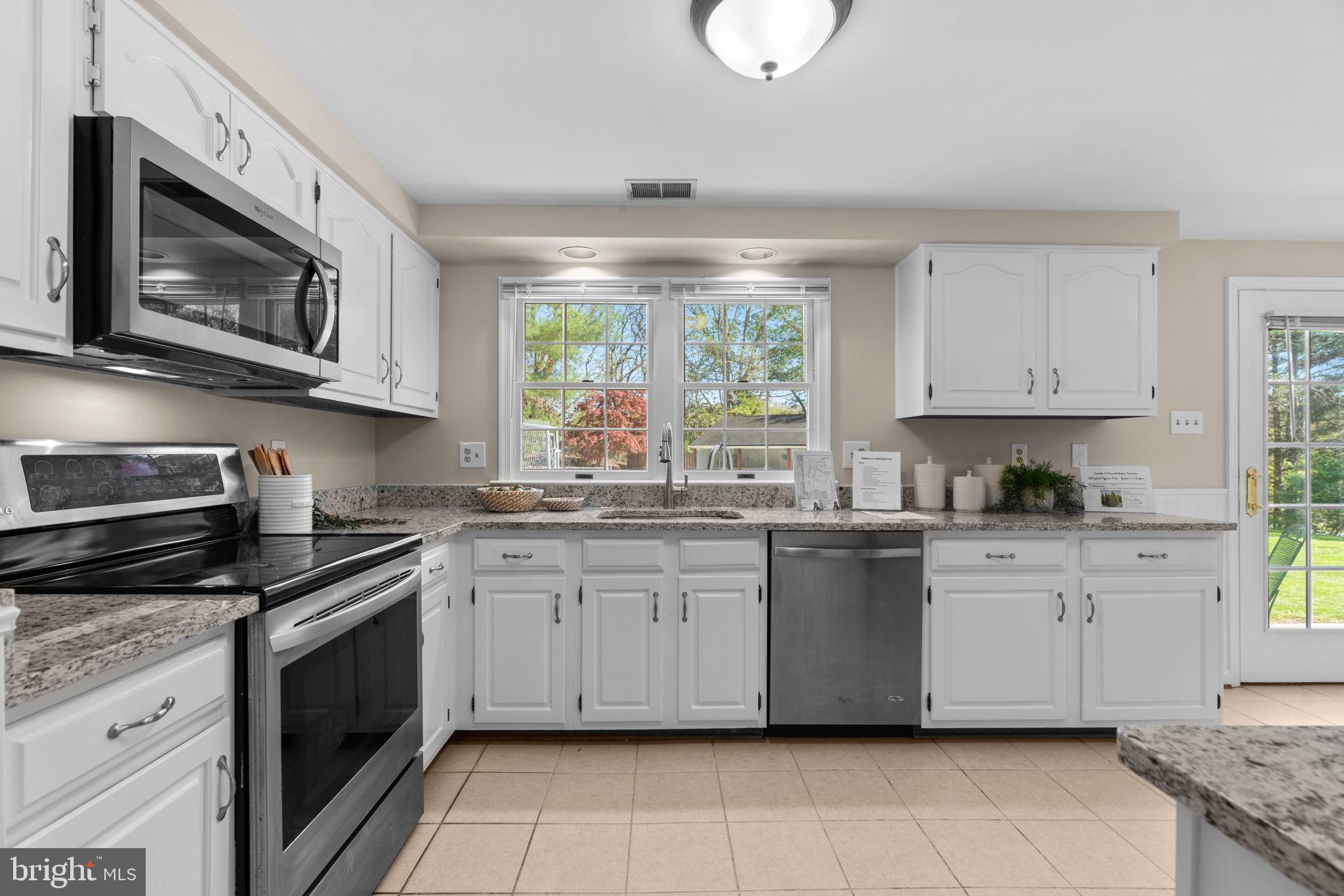 1221 ROUND GATE COURT